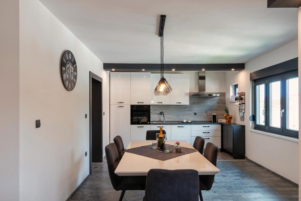Apartman Gabrijela Muntić Exterior foto